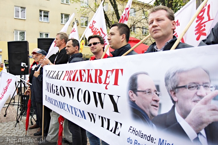 Pikieta w obronie PZL Mielec ws. przetargu na śmigłowce dla polskiej armii