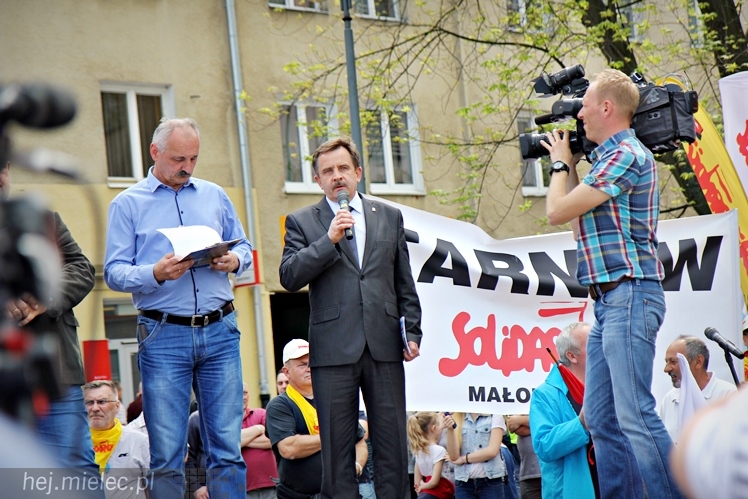 Pikieta w obronie PZL Mielec ws. przetargu na śmigłowce dla polskiej armii