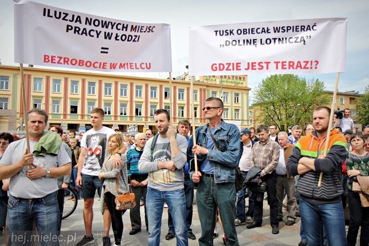 Pikieta w obronie PZL Mielec ws. przetargu na śmigłowce dla polskiej armii