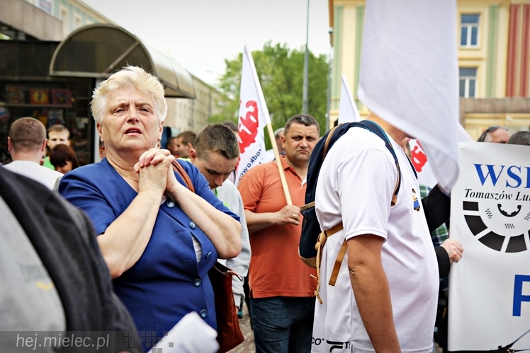 Pikieta w obronie PZL Mielec ws. przetargu na śmigłowce dla polskiej armii
