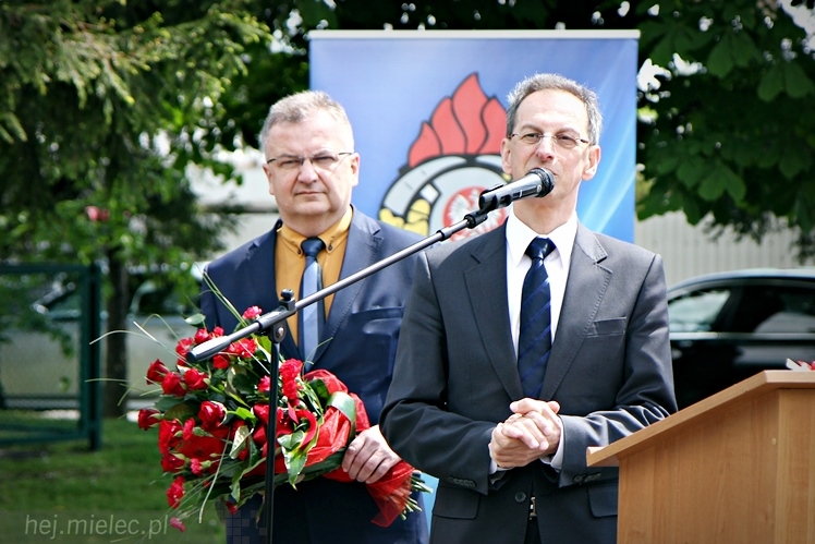 Święto Strażaka i wręczenie awansów PSP w Mielcu