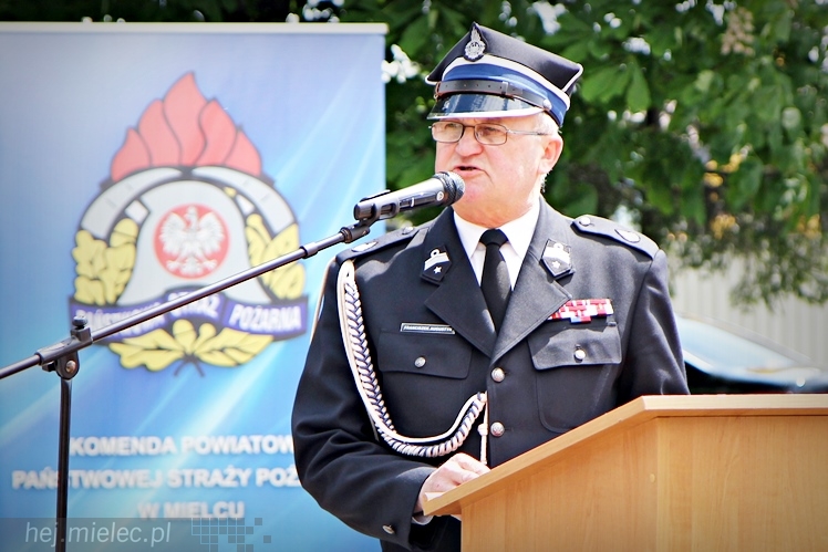 Święto Strażaka i wręczenie awansów PSP w Mielcu