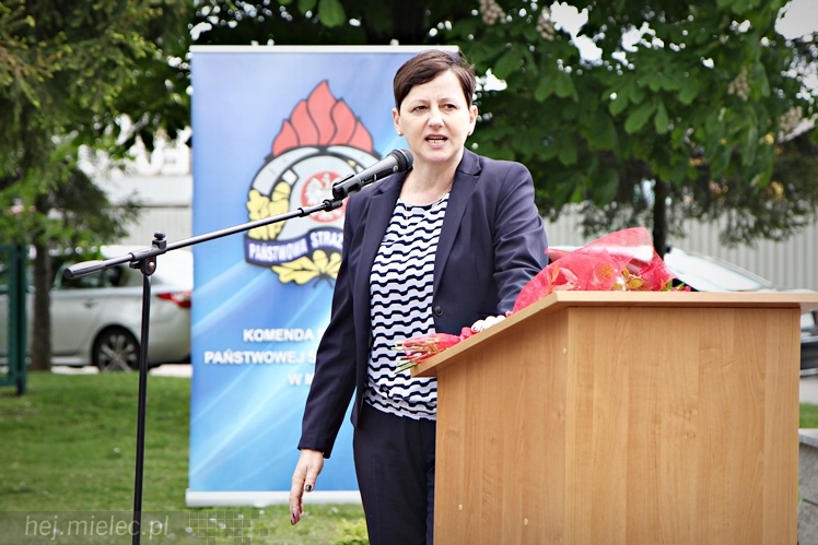 Święto Strażaka i wręczenie awansów PSP w Mielcu