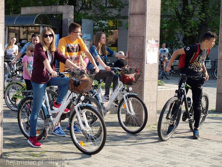 Rowerowa Masa Krytyczna w ramach akcji ?Twoja kropla - ich życie?