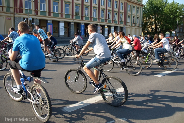 Rowerowa Masa Krytyczna w ramach akcji ?Twoja kropla - ich życie?