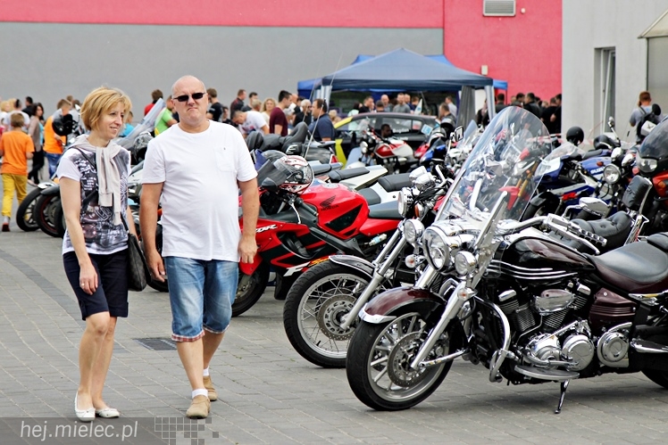 Piknik Motoryzacyjny na obiektach Reg Benz ? cz. I