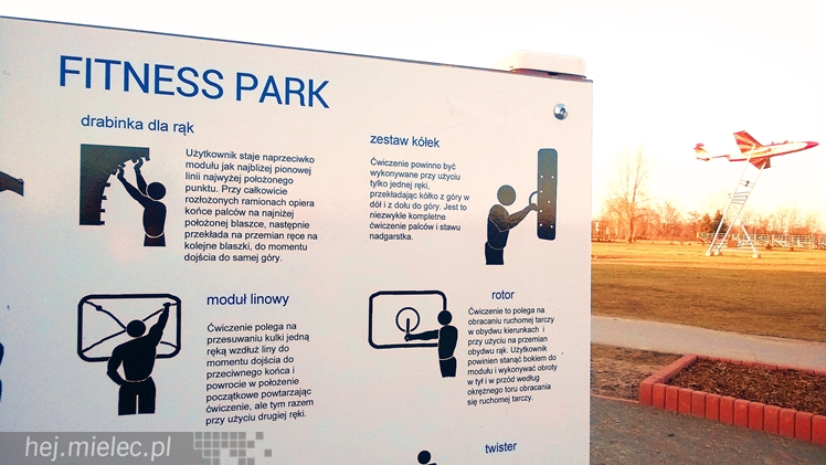 Fitness Park na błoniach działa od wiosny, korzystacie