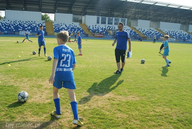 Pierwszy piłkarski Dzień Talentu przyciągnął około stu młodych mielczan