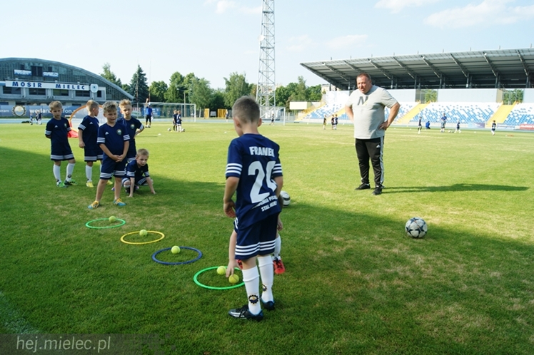 Pierwszy piłkarski Dzień Talentu przyciągnął około stu młodych mielczan