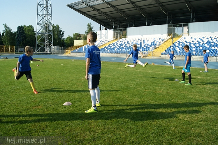 Pierwszy piłkarski Dzień Talentu przyciągnął około stu młodych mielczan