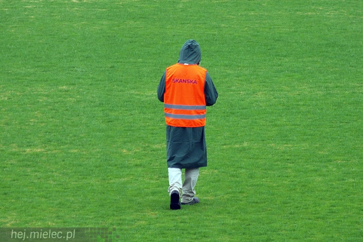 Wielka draka na Stadionie! Zrywają bieżnię lekkoatletyczną!