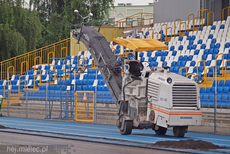 Wielka draka na Stadionie! Zrywają bieżnię lekkoatletyczną!
