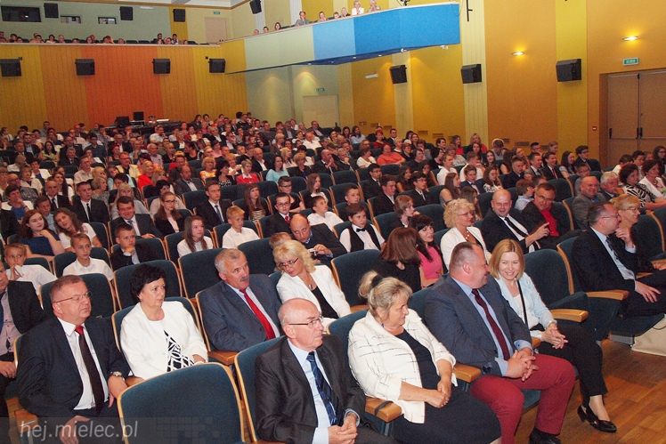 Młodzi Nieprzeciętni 2014 z nagrodami i wyróżnieniami