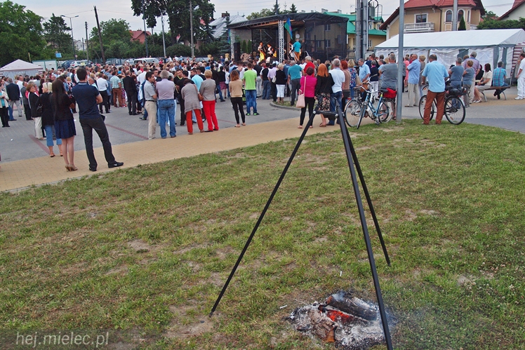 Noc Romska przyciągnęła nad Wisłokę tłumy