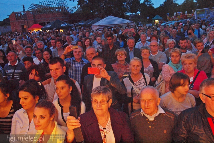 Noc Romska przyciągnęła nad Wisłokę tłumy
