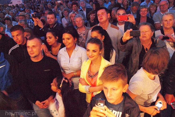 Noc Romska przyciągnęła nad Wisłokę tłumy
