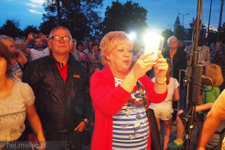 Noc Romska przyciągnęła nad Wisłokę tłumy