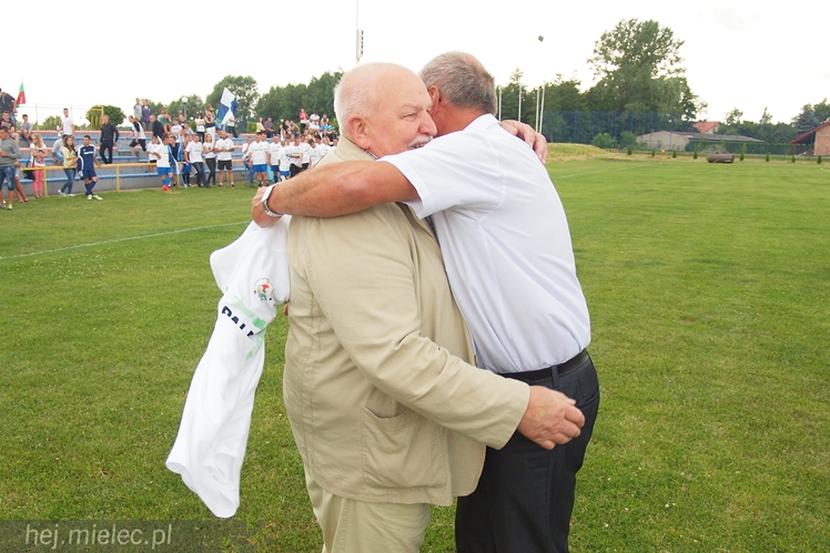 Efektowny finał PALP! Żarówka z pucharem!