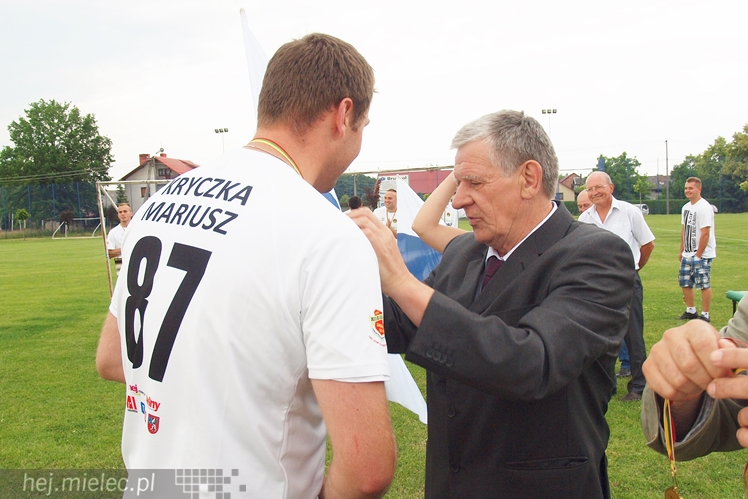 Efektowny finał PALP! Żarówka z pucharem!