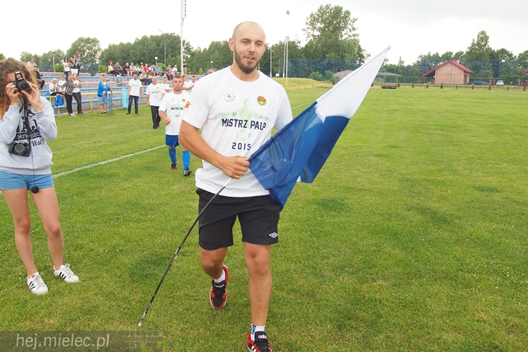Efektowny finał PALP! Żarówka z pucharem!