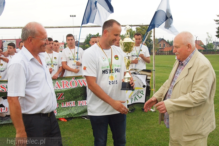 Efektowny finał PALP! Żarówka z pucharem!