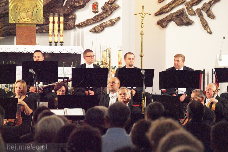 Trzech Tenorów wprawiło w zadumę by na koniec rozbawić