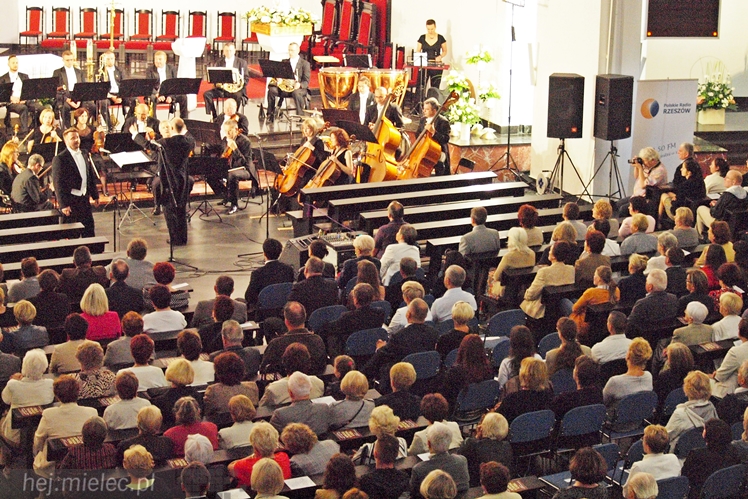 Trzech Tenorów wprawiło w zadumę by na koniec rozbawić