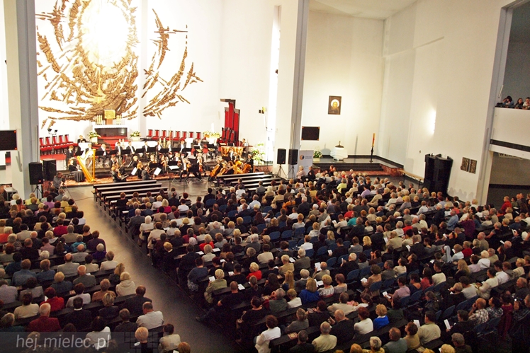 Trzech Tenorów wprawiło w zadumę by na koniec rozbawić