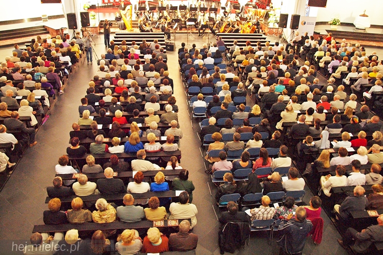 Trzech Tenorów wprawiło w zadumę by na koniec rozbawić