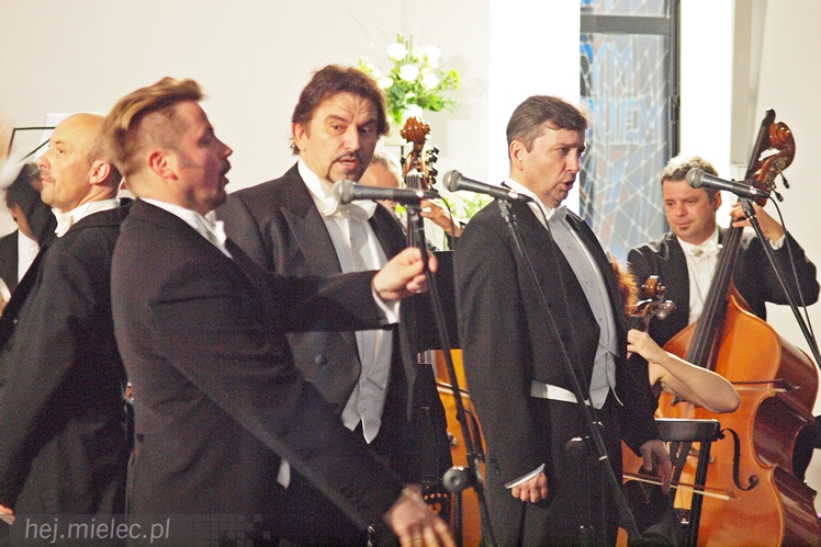 Trzech Tenorów wprawiło w zadumę by na koniec rozbawić