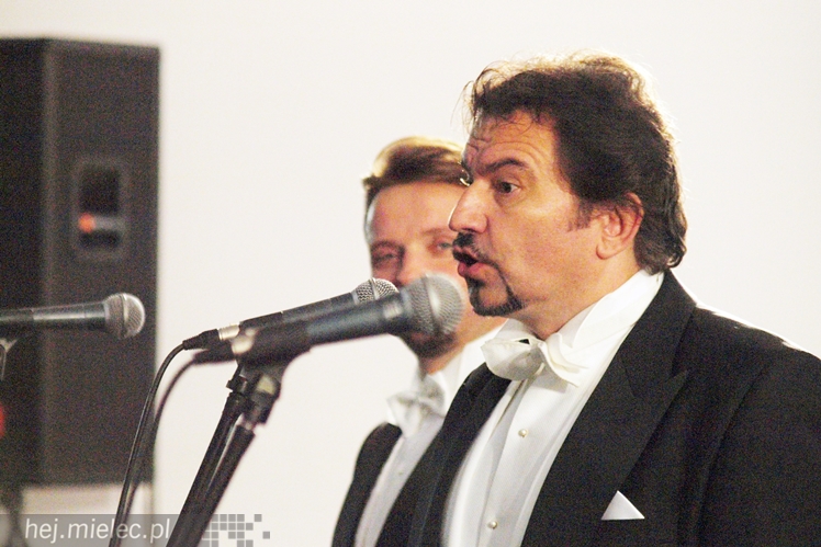 Trzech Tenorów wprawiło w zadumę by na koniec rozbawić
