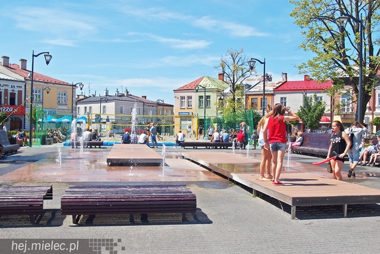 Siatkarska inauguracja rynkowych weekendów