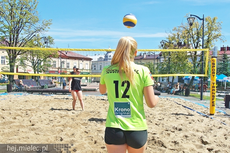 Siatkarska inauguracja rynkowych weekendów