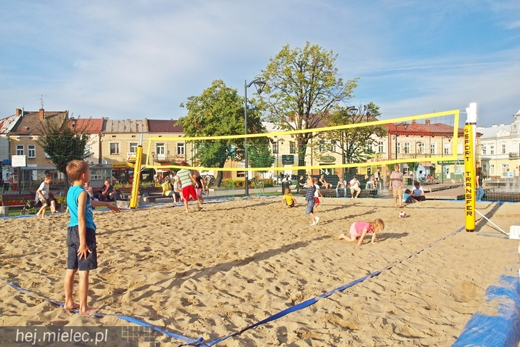 Siatkarska inauguracja rynkowych weekendów