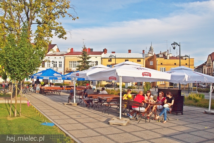 Siatkarska inauguracja rynkowych weekendów