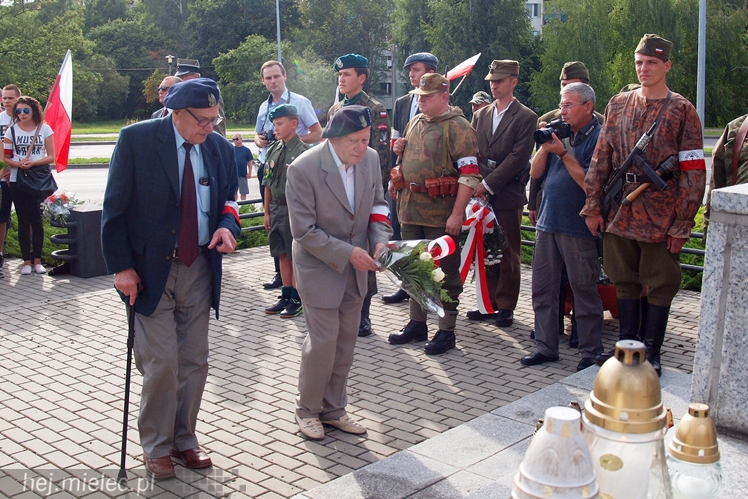 Przyszli oddać hołd Powstańcom