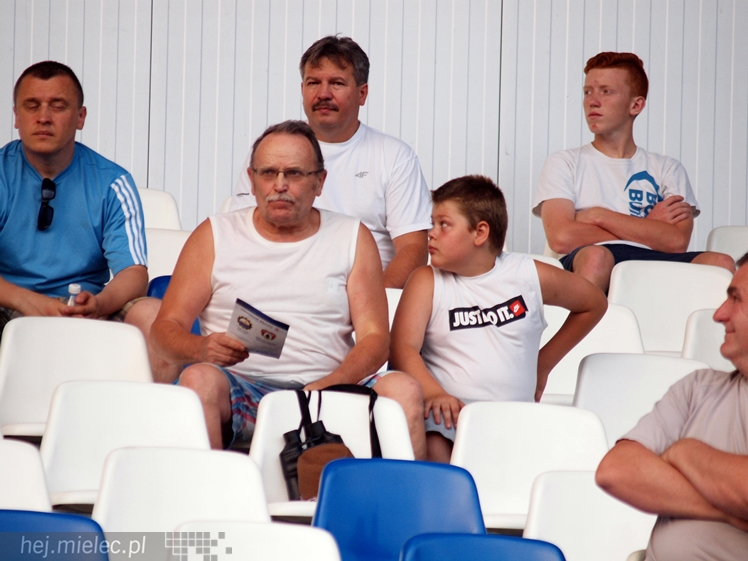 2 liga: FKS STAL MIELEC - MKS Puszcza Niepołomice 2:1