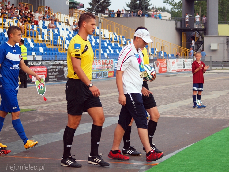 2 liga: FKS STAL MIELEC - MKS Puszcza Niepołomice 2:1