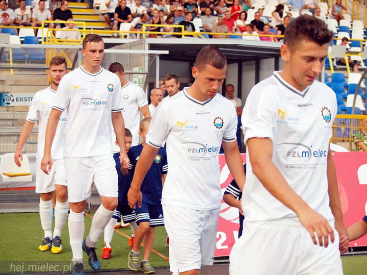 2 liga: FKS STAL MIELEC - MKS Puszcza Niepołomice 2:1