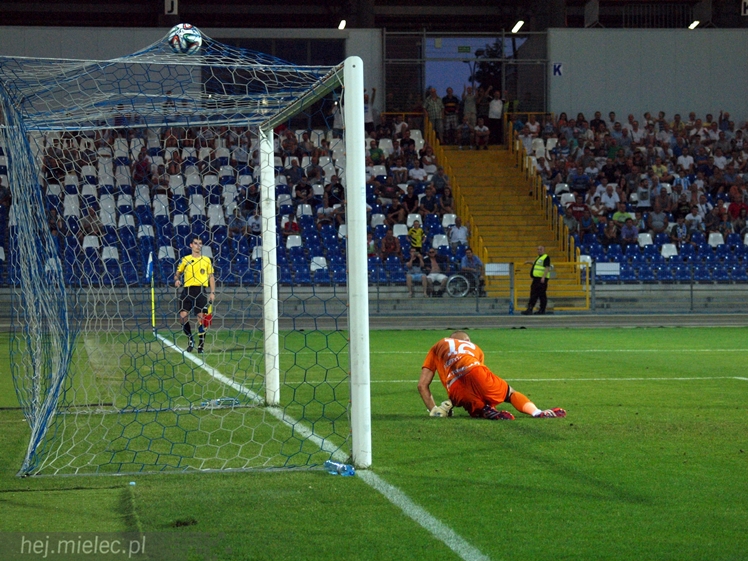 2 liga: FKS STAL MIELEC - MKS Puszcza Niepołomice 2:1
