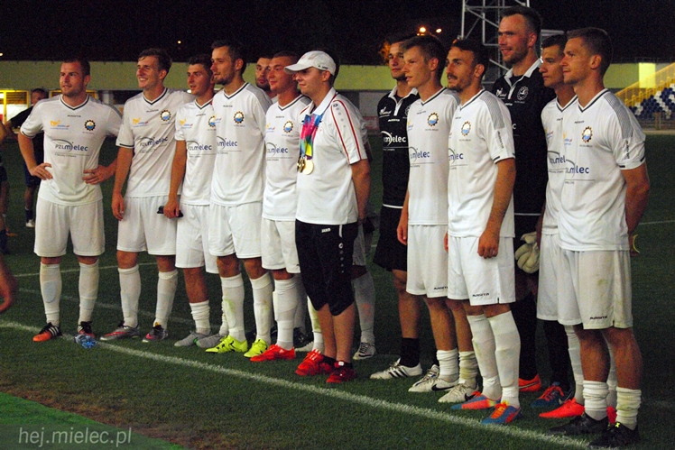 2 liga: FKS STAL MIELEC - MKS Puszcza Niepołomice 2:1