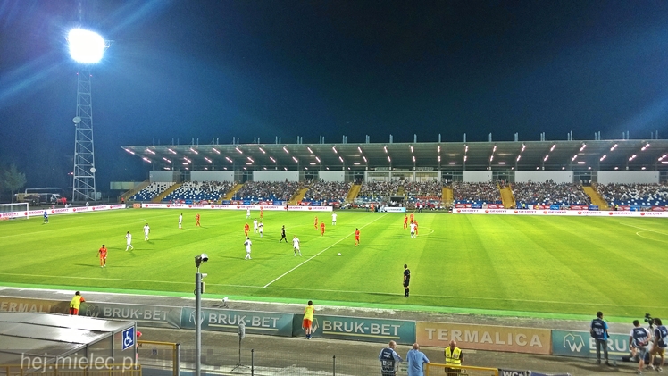 Wokół ekstraklasy na Stadionie Miejskim w Mielcu
