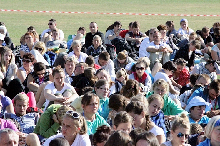 Piąty dzień Pieszej Pielgrzymki Tarnowskiej czasem adoracji Najświętszego Sakramentu