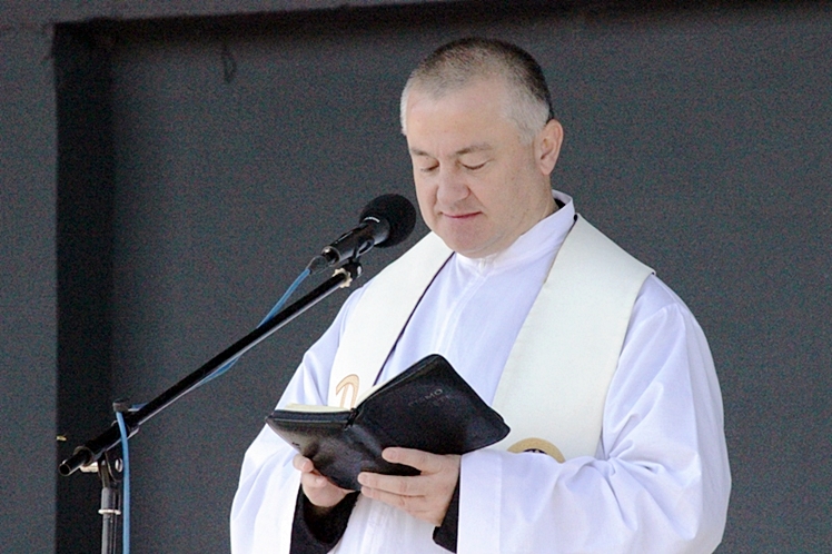 Piąty dzień Pieszej Pielgrzymki Tarnowskiej czasem adoracji Najświętszego Sakramentu