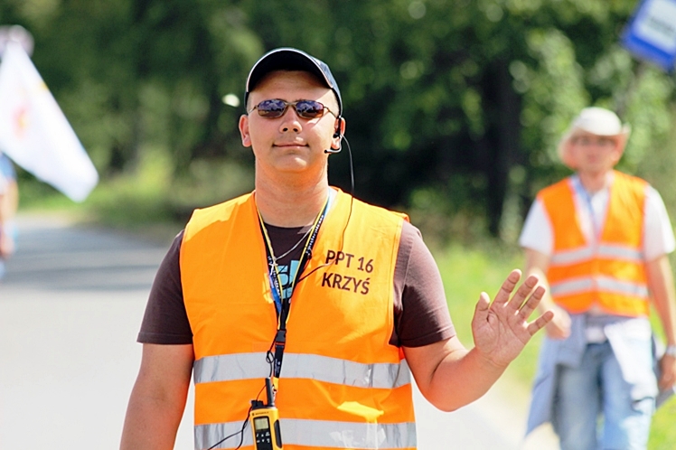 Piąty dzień Pieszej Pielgrzymki Tarnowskiej czasem adoracji Najświętszego Sakramentu