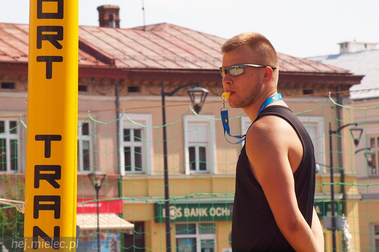 Spontaniczny turniej siatkówki