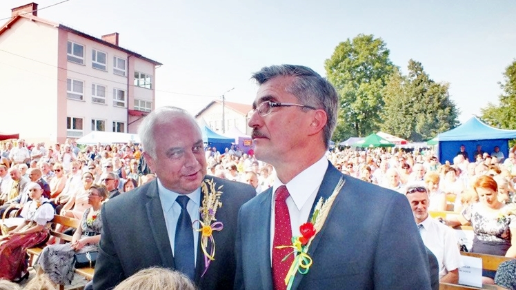 ?Chorzelowiacy? i delegacja Gminy Mielec na Dożynkach Gminnych w Goleszowie