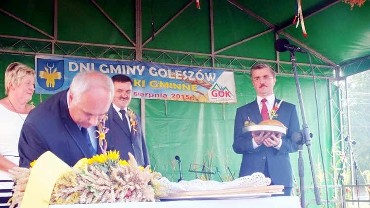 ?Chorzelowiacy? i delegacja Gminy Mielec na Dożynkach Gminnych w Goleszowie