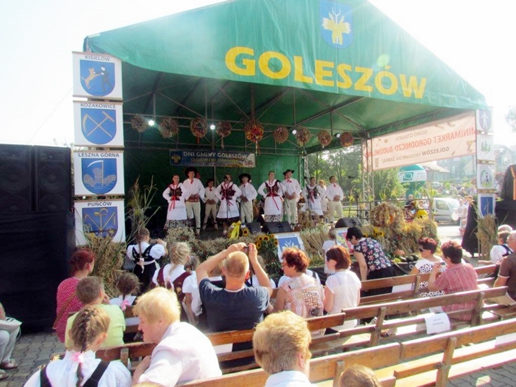 ?Chorzelowiacy? i delegacja Gminy Mielec na Dożynkach Gminnych w Goleszowie
