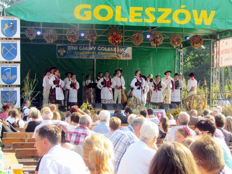 ?Chorzelowiacy? i delegacja Gminy Mielec na Dożynkach Gminnych w Goleszowie